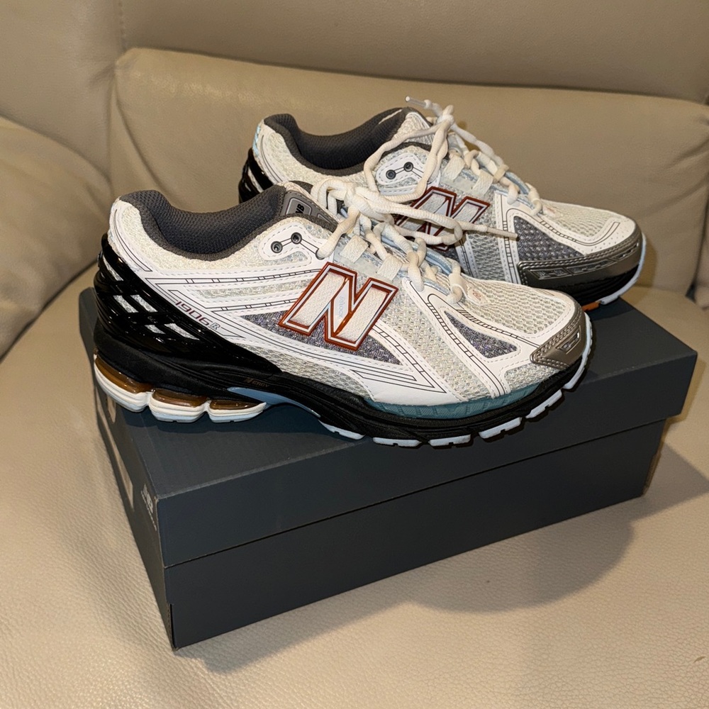 NEW BALANCE 1906R White Bright Sky-  Size 5 Men / 6.5 Women